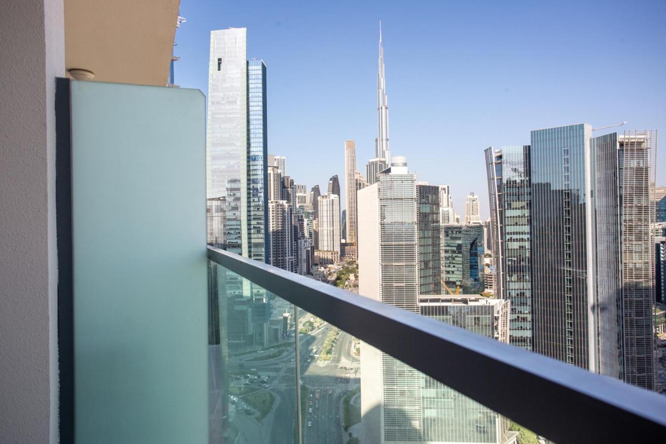 Burj Khalifa View Smart Zada Tower Apartment Dubai