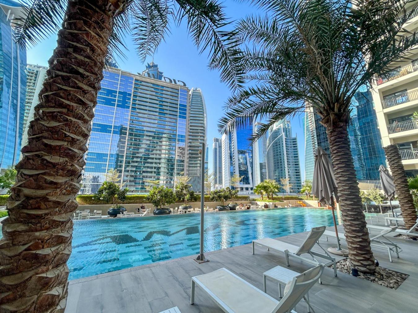 Burj Khalifa View Smart Zada Tower *